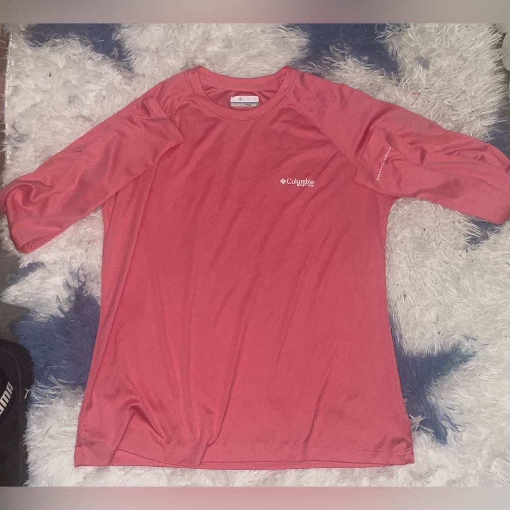 Columbia Vibrant Pink Crew Neck Shirt